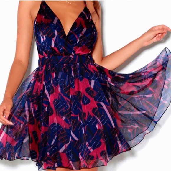 LULU’S Britannia twirly open back dress, M. - Picture 6 of 13